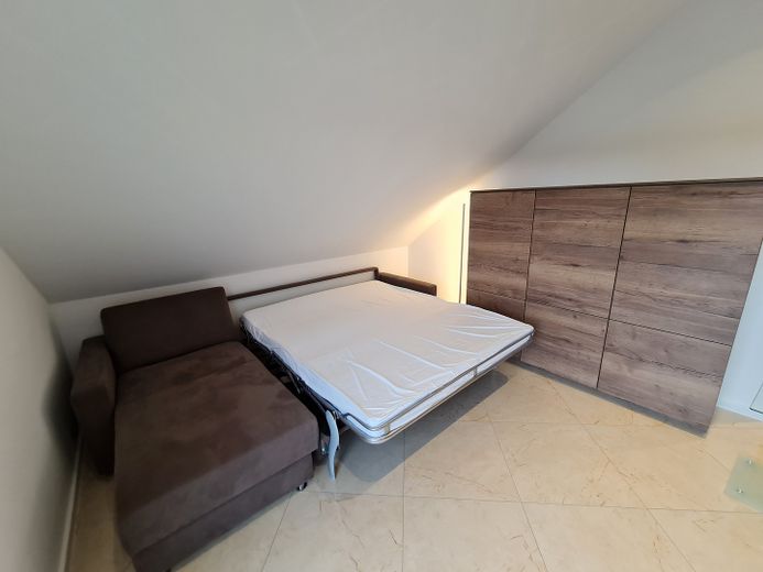Villa Dohne - Möbliertes Wohnen im Grünen – Schlafcouch Studio
