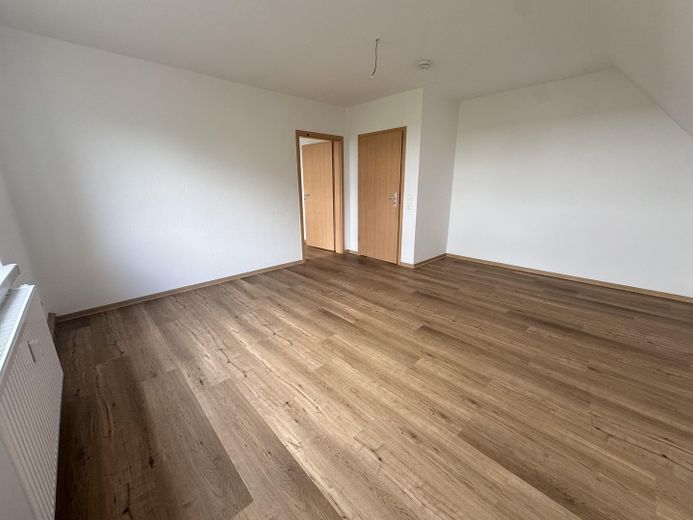 Harika konumda yenilenmiş 3,5 odalı daire - taşın ve rahat et – Wohnzimmer