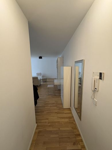 Köpenick'te bahçe parseli olan aydınlık 2,5 odalı daire – Eingangsbereich