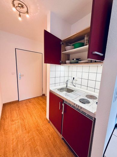 Möbliertes Apartment  mit Balkon und Aufzug – Foto 11
