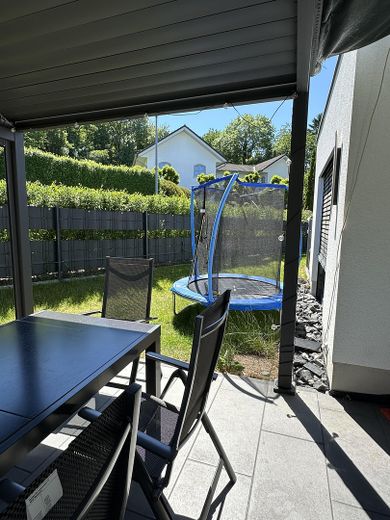 Modernes Einfamilienhaus mit Smart Home & hochwertiger Ausstattung in ruhiger Lage bei Linz am Rhein – Garten