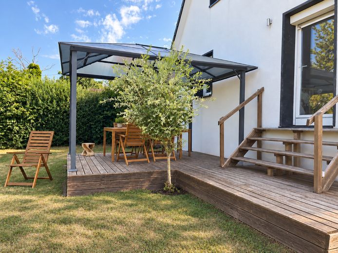 Casa unifamiliare ammodernata con ampio giardino – molto spazio per tutta la famiglia – Foto 3