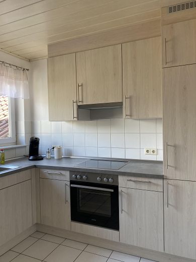 VHB  Attraktives 1–Familienhaus und großem Garten und traumhafter Aussicht sowie Doppelgarage – Foto 10