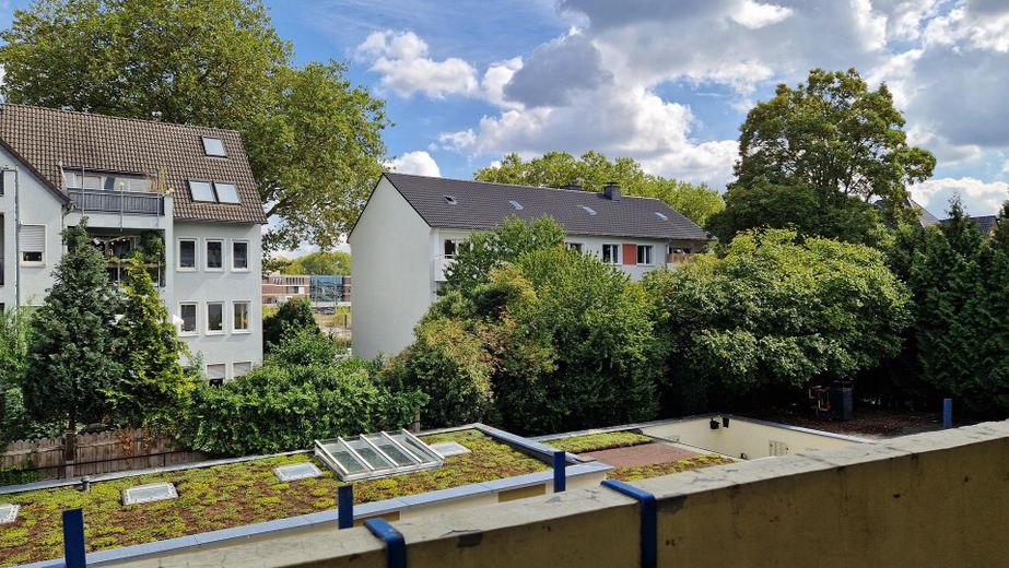 Großzügige Maisonette mit Wellnessbereich im Herzen von Opladen - provisionsfrei – Blick vom Balkon