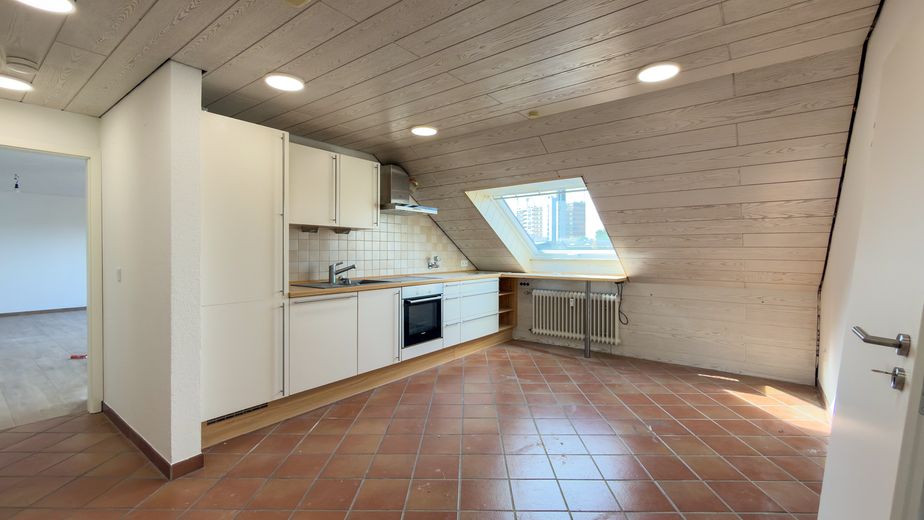 Appartamento modernamente attrezzato con cucina e vista panoramica in una tranquilla strada senza uscita – Küche - Bild 1