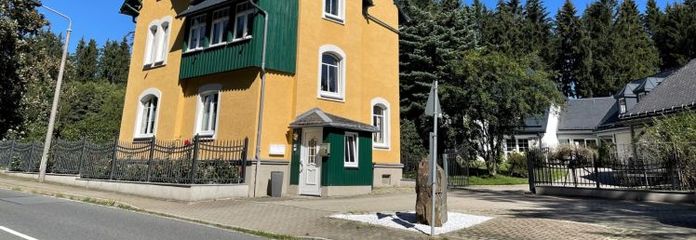 Hochwertig möblierte 2 Raum Wohnung in ruhiger Lage