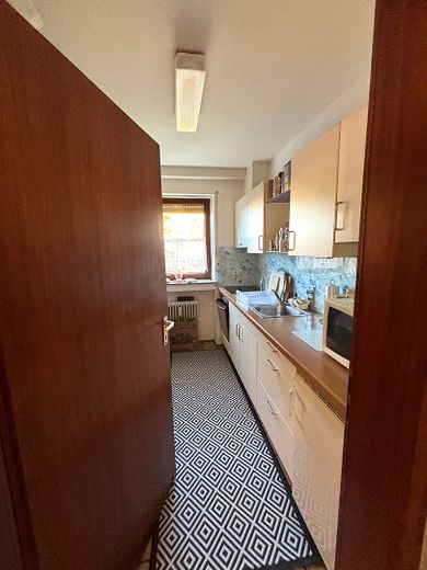Zentrumsnahe 2 Zimmer Wohnung mit Balkon und Tiefgarage – Foto 9
