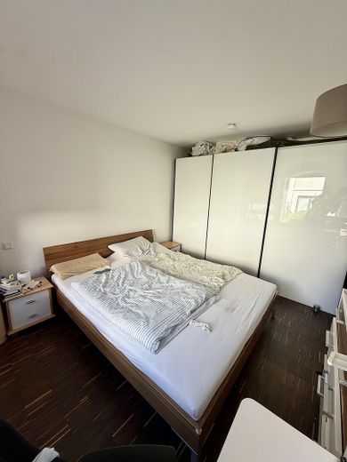 Stylisches Loft mit großer Terrasse – Schlafzimmer