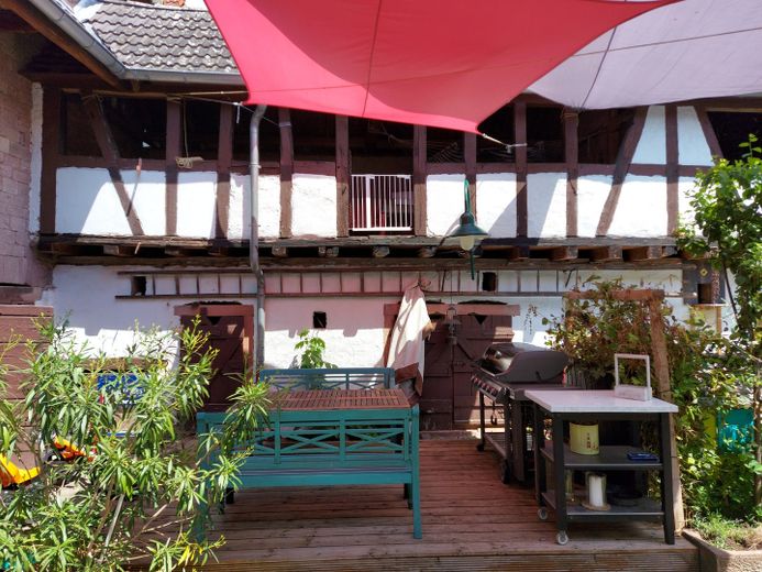 Grillterrasse mit östl Remise