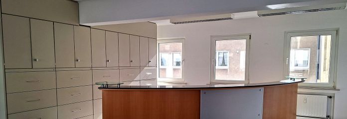 Sofort startklar: 120 m² Büro-/Praxisetage in Bestlage Borbeck - nur 2 Gehminuten zu Markt & Bahnhof – Empfang