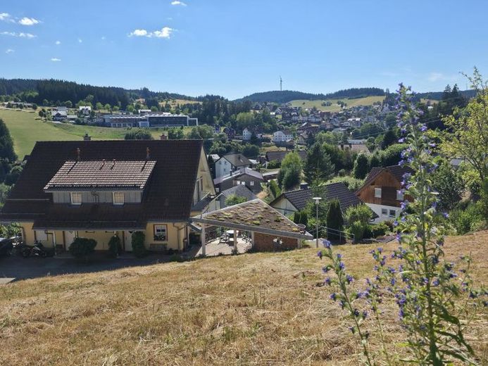 SONNE, AUSSICHT UND KURZE WEGE – Foto 1