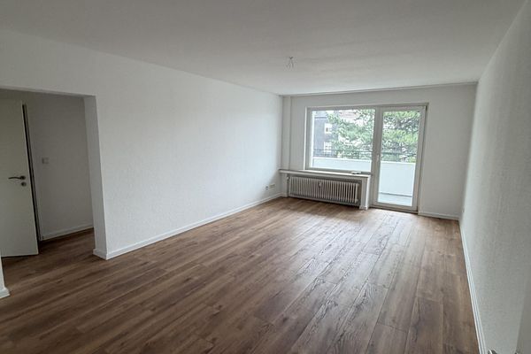 wyremontowane 3-pokojowe mieszkanie z balkonem i doskonałym połączeniem komunikacyjnym