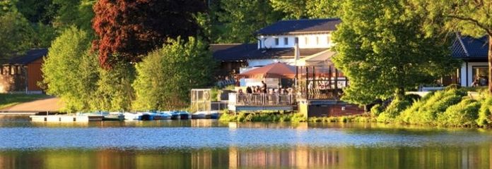 Einzigartiges Freizeitareal in Wasserlage: Gastronomie, Camping und Steganlagen