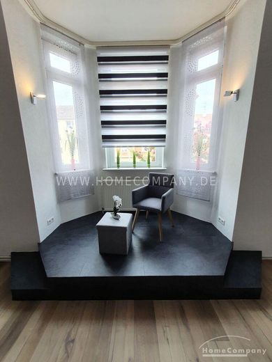 Sehr schöne 3 Zi.-Whg., möbliert. Mit gr. Dachterrasse zur Gemeinschaftsnutzung. – 04cbce8c93a06081cd8540f63eff8d17b4b6f77b.jpg