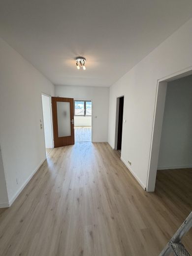 Frisch renovierte 4-Zimmer-Wohnung mit Balkon und herrlichem Ausblick in Wald-Michelbach – Foto 7