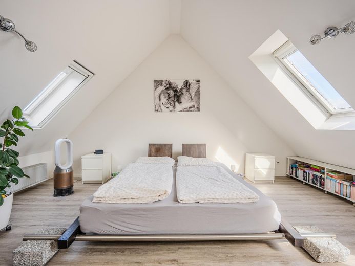 Maisonette mit besonderem Wohngefühl – 85 m², Balkon mit freiem Blick & Stellplatz – Schlafzimmer