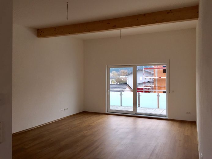 Großes helles Apartment mit Balkon zu vermieten – Foto 9