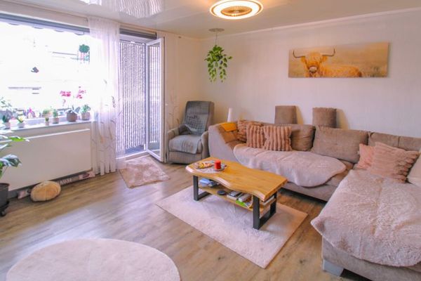 Helle 3-Zimmer-Wohnung mit Balkon: Flexibel für Eigenbedarf oder als Kapitalanlage