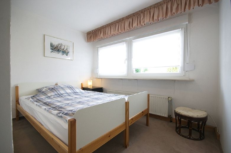Helle, freundliche Wohnung mit Dachterrasse als Hotelalternative, gutes und ruhiges Wohnumfeld für Pendler – 26df1fe77578e34f54ab192d9eb48651c7a649e0.jpg
