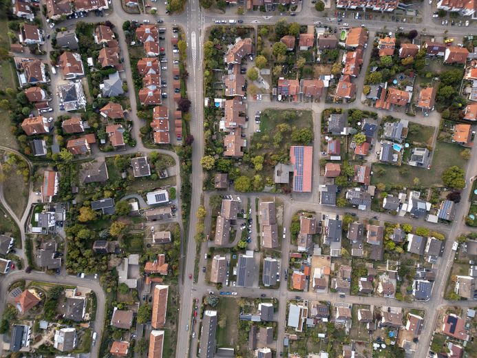 Frisch renovierte und bezugsfertige 3-Zimmerwohnung inkl. Parkplatz und mega Aussicht – Umgebung