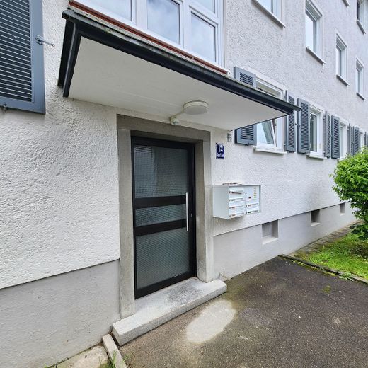 ***Top-renovated 1.5-room apartment in a quiet residential area close to the city centre*** – Eingangsbereich