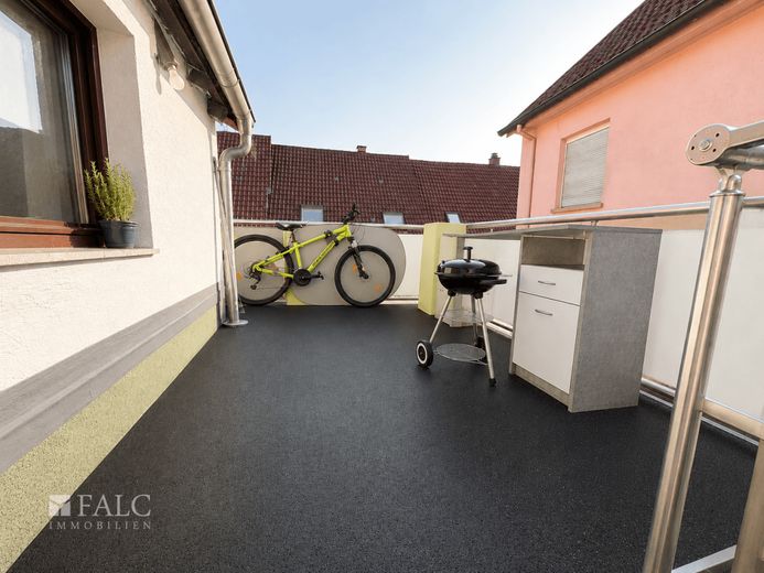 Sanierte Doppelhaushälfte mit 3 Wohneinheiten in Ludwigsburg – Terrasse DG