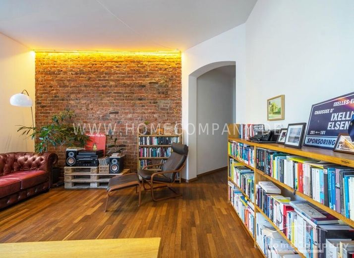 26486 HomeCompany Dresden सुसज्जित/फर्निश्ड 3-कमरों वाला बालकनी सहित अपार्टमेंट, Dresden-Neustadt में, अधिकतम 2 व्यक्ति – 04ee9f335f772cce717b41c9339c2e508a90ff2b.jpg