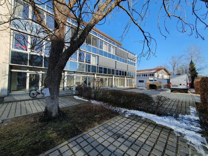 Комерційне приміщення на першому поверсі, гнучке використання та можливість поділу – Außenansicht