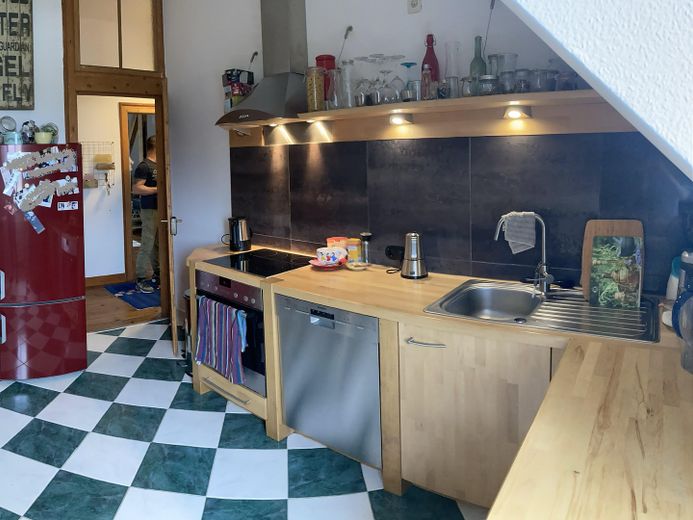 Magnífico apartamento dúplex de época de 3,5 habitaciones con cocina equipada en el corazón de Mannheim – Küche 2