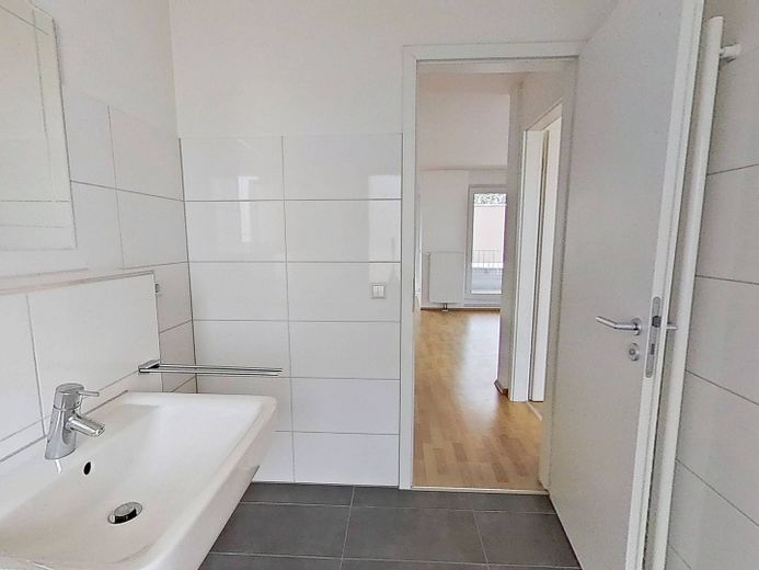 Moderne 3-Zimmer-Wohnung mit EBK und großem Balkon! – Ansicht II: Bad