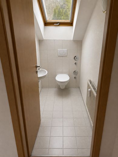 Großzügige 3-Zimmer Dachgeschoss Wohnung mit eigenem Gartenanteil in traumhafter Waldrandlage – Foto 21
