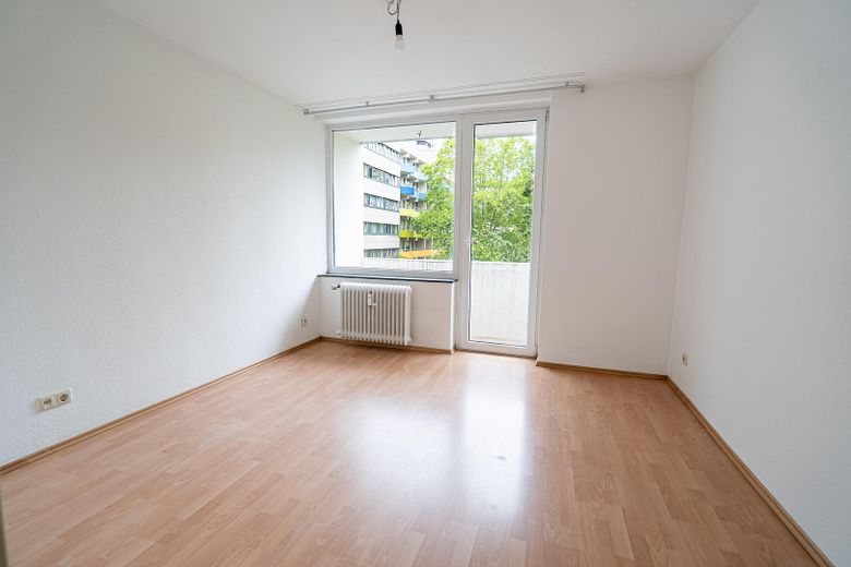 3-pokojowe mieszkanie z dwoma balkonami w centrum Frankfurtu – Zdjęcie 14