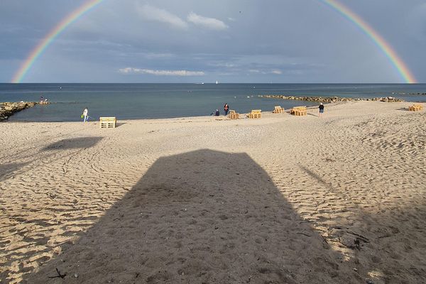 Casa a schiera finale, bel giardino, esposizione a sud, vista mare, 150m dalla spiaggia