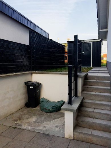 ELW Terasse mit Garten