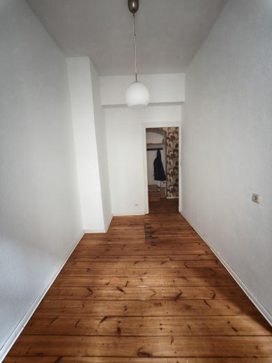 Zonder courtage in Neukölln: 3-kamerappartement aan het Tempelhofer Feld en vlak bij de Schillerkiez – Foto 17
