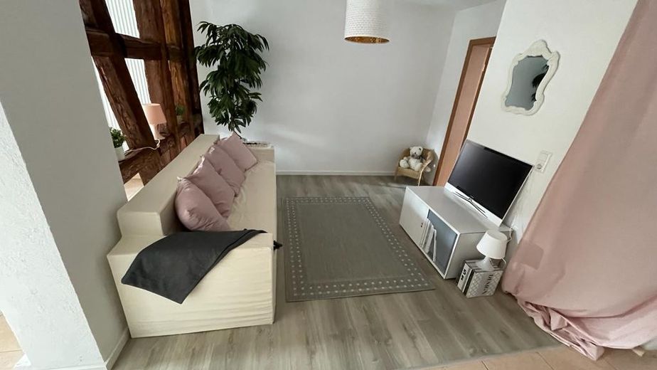 Wunderschönes Einfamilienhaus mit Anliegerwohnung  -  Provisionsfrei! – Wohnzimmer (EG | ursprüngl.)