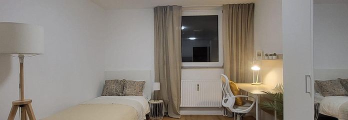 Renovated and furnished student apartment in the center of Erlangen, commission-free, ready to move in – Blick vom Eingang