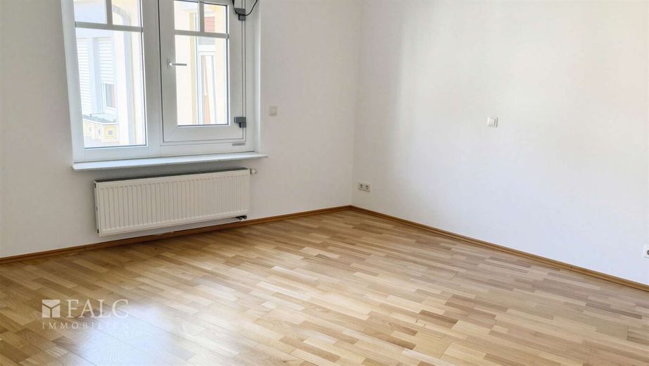 Lichtdurchflutete Maisonette-Wohnung mit zwei Balkonen in zentraler Lage von Wiesloch zu vermieten – Zimmer