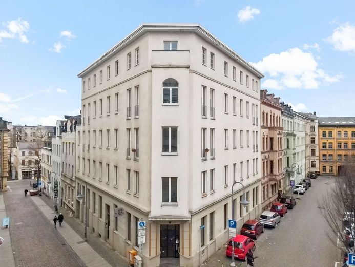 WG´s Aufgepasst! 6,5-Raumwohnung mit Einbauküche in der Röserstraße zu vermieten! – Hausansicht