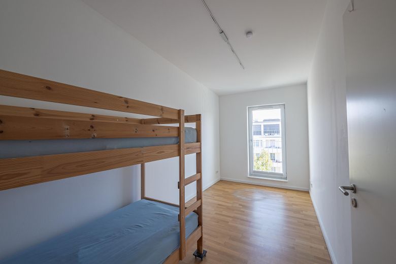 Lichte penthousewoning met 3 kamers in Westend incl. parkeerplaats – Kinder-/Arbeitszimmer