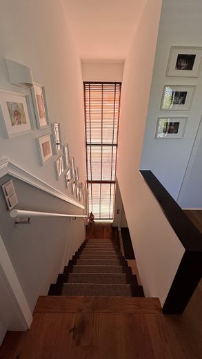  Deckenhohes Fenster zum OG 
