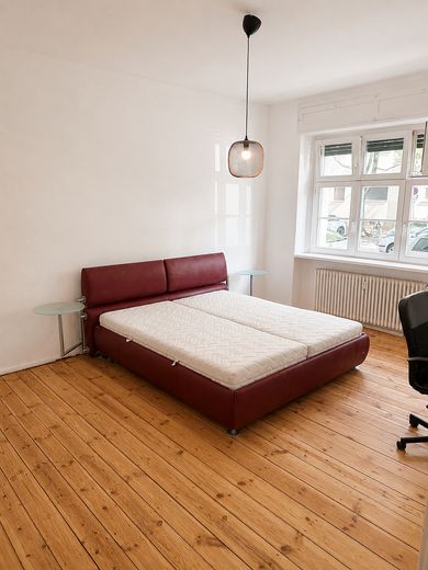 2,5 Zimmer Altbau, provisionsfrei! – Schlafzimmer vorne