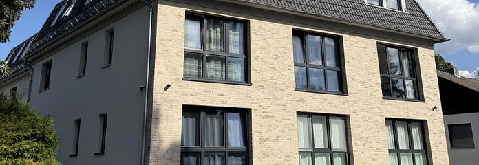 Moderno appartamento di nuova costruzione in posizione tranquilla e centrale a Berlino-Gropiusstadt! – Gebäude