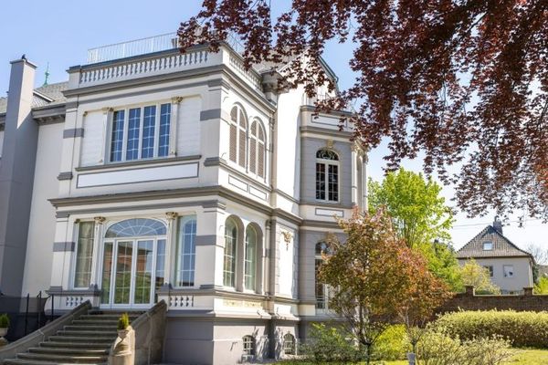 Modernes Penthouse-Flair im historischen Ambiente – Dachgeschosswohnung mit Designanspruch