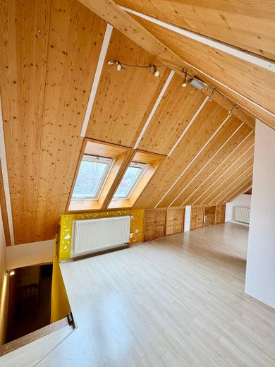 Zimmer 5 Dachboden