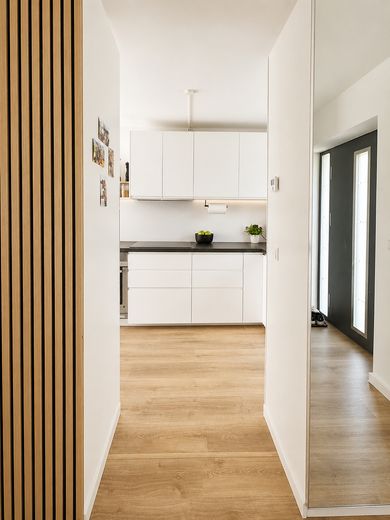 Energetisch kernsaniertes, modernes Reihenmittelhaus (KfW 55) mit Garten, Terrasse & Garage – Eingangsbereich