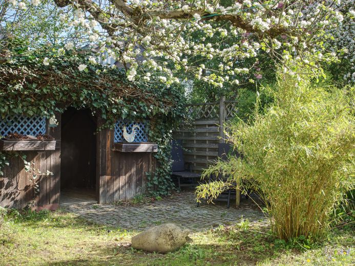 Provisionsfrei - Doppelhaushälfte mit traumhaftem Garten in absolut ruhiger Lage in Großhadern – Garten