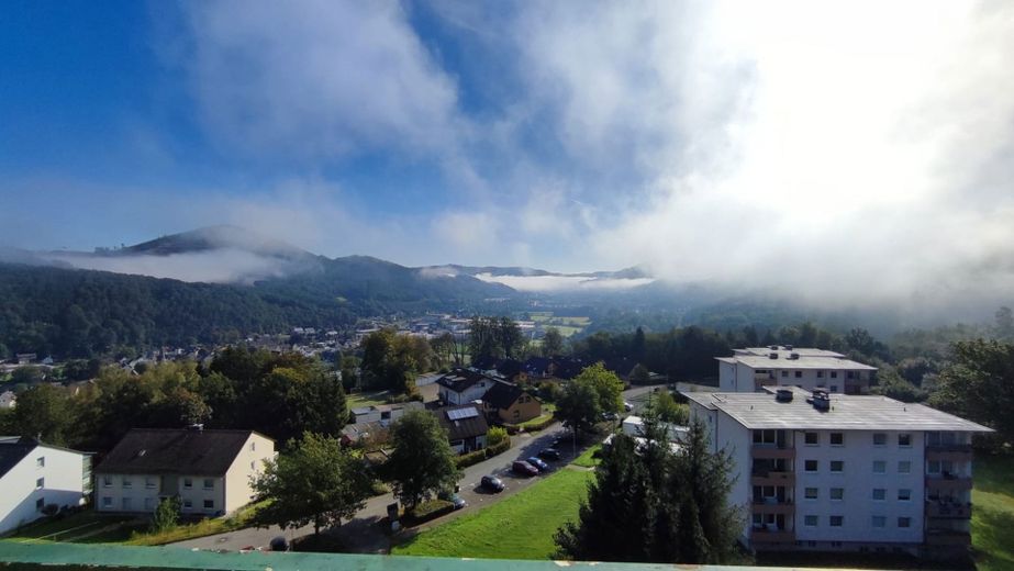 Ausblick vom Balkon & Wohnzi.