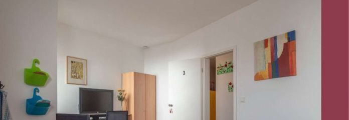 Wohnhaus mit 2 Apartments & großzügiger Lagerfläche - Käuferprovisionsfrei!