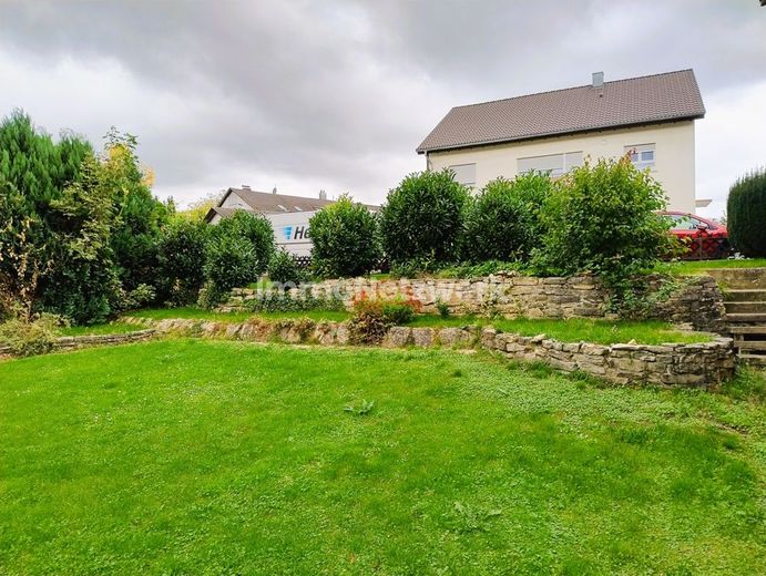 75015 Bretten - Ihr Traumhaus in Bretten-Gölshausen: Geräumig, hell und voller Möglichkeiten! – Grundstück Bild 1